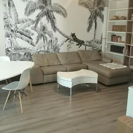 Daire Grand Avec Terrasse Et Parking